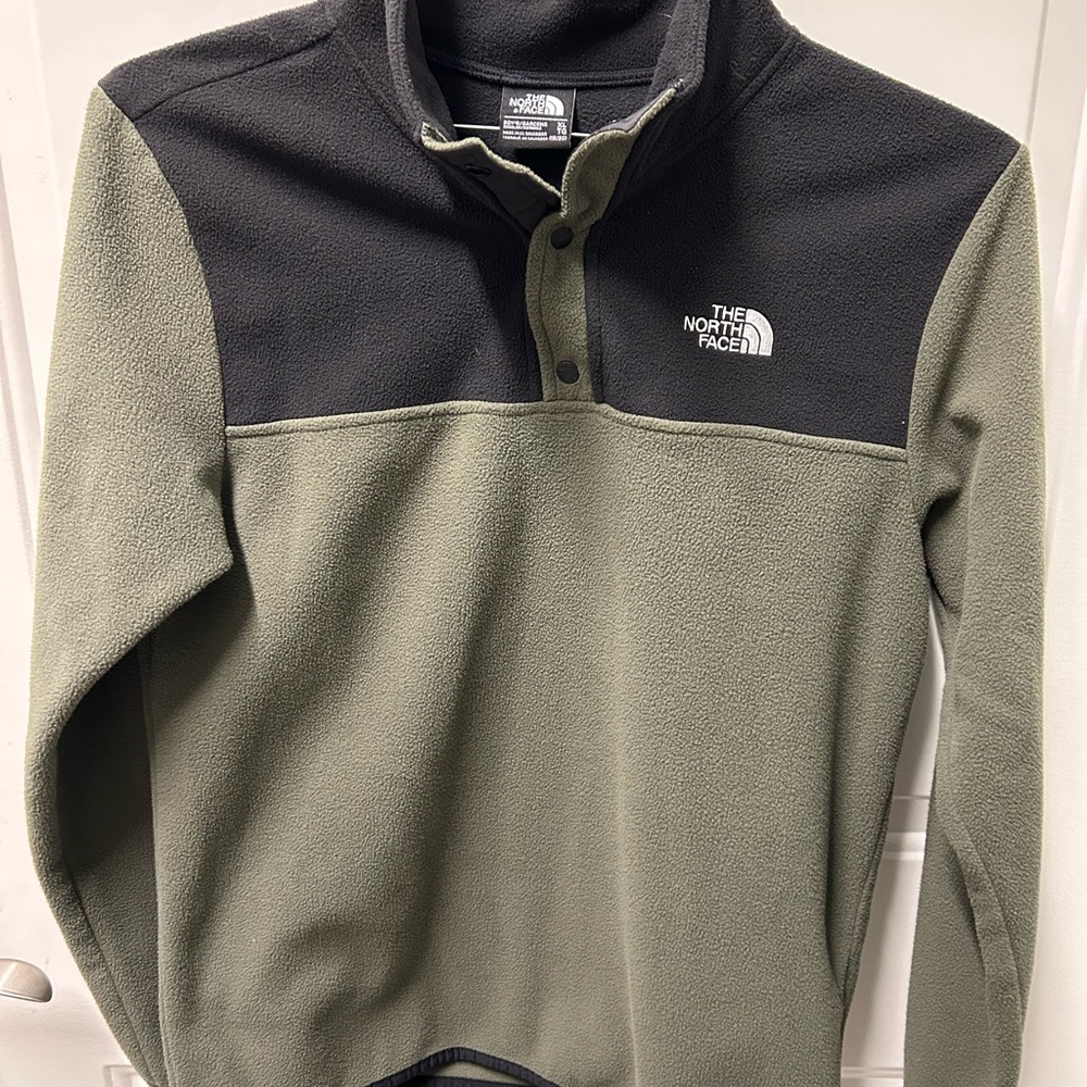 The North Face Olive and Black Fleece Pullover